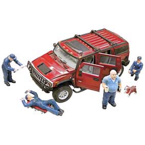 4 bonecos e 1 cão na escala 1/18 marca GMP dioramas G1800121 (sem o carro)