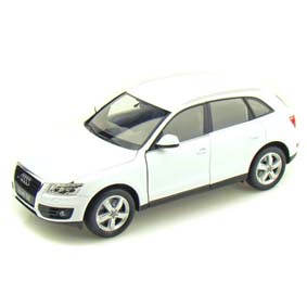 Audi Q5  escala 1/24 marca Welly