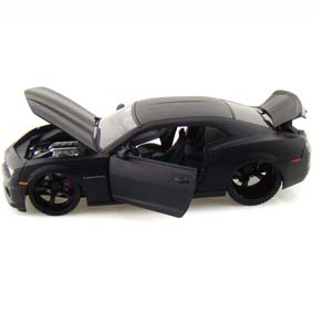 Chevrolet Camaro Jada Toys escala 1/18 :: Miniatura do Camaro SS 2010 preto fosco