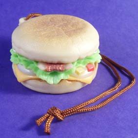 Coleção Mc Lanche Feliz 2011 Miniatura de Brinquedo Salad Marinade Muffin 