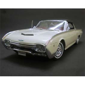 Ford Thunderbird Sports Roadster cor creme (1962) Welly escala 1/18