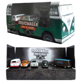 Greenlight Motor World Volkswagen Drive in Theater ( Fusca green machine ) 58008