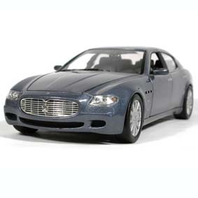 Maserati Quattroporte (2004)