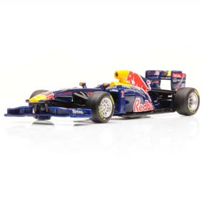 Miniatura F1 Red Bull RB7 (2011) #2 Mark Webber escala 1/32