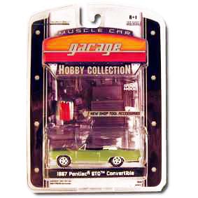 Miniatura Greenlight escala 1/64 Pontiac GTO Conversível (1967) R2 28620