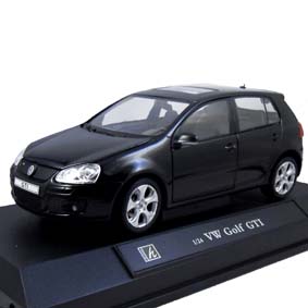 Miniatura VW Volkswagen Golf GTI preto escala 1/24